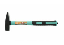 Молоток 500гр.,кованый боек,фиберглассовая рукоять,с кернером STURM