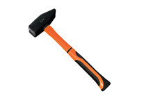 Молоток 600гр фиберглассовая ручка Вихрь